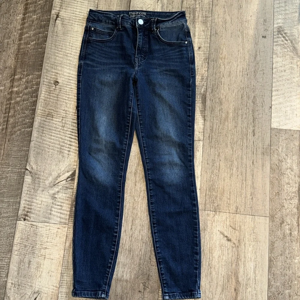 Maurices Blue Skinny Jeans with Classic Indigo Wash-size 6 - Picture 9 of 10